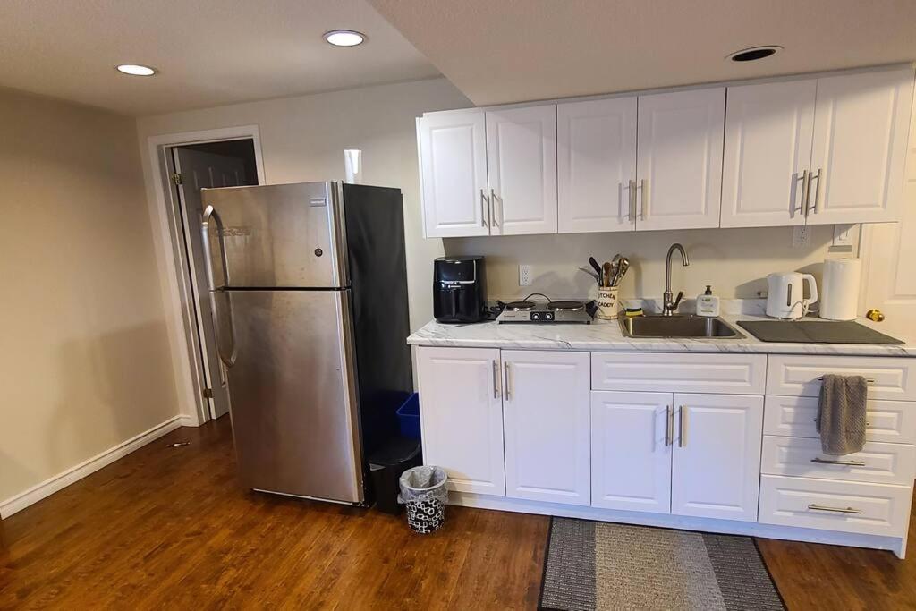 Spacious And Bright Unit With Natural Light. Pickering Extérieur photo
