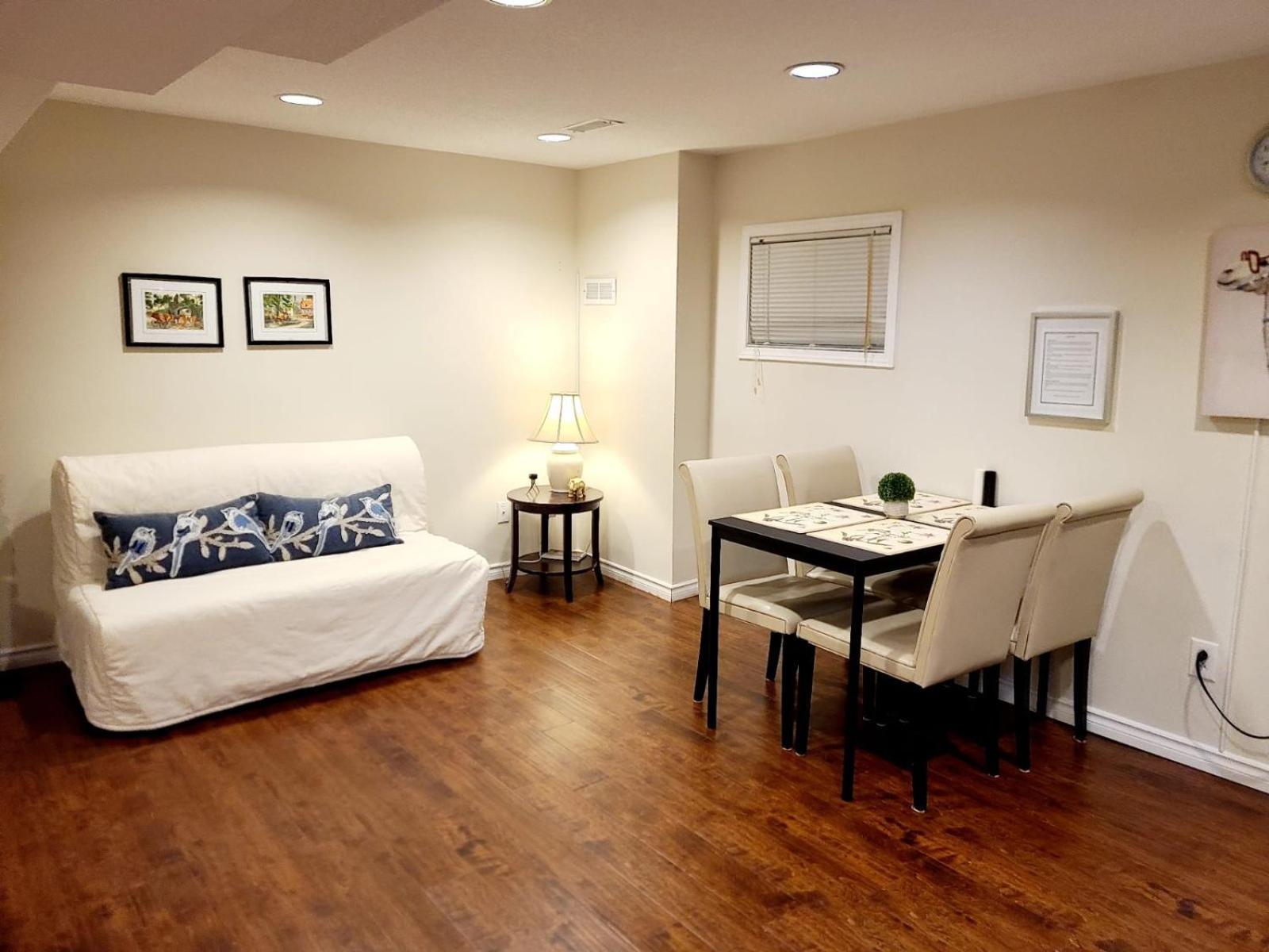 Spacious And Bright Unit With Natural Light. Pickering Extérieur photo